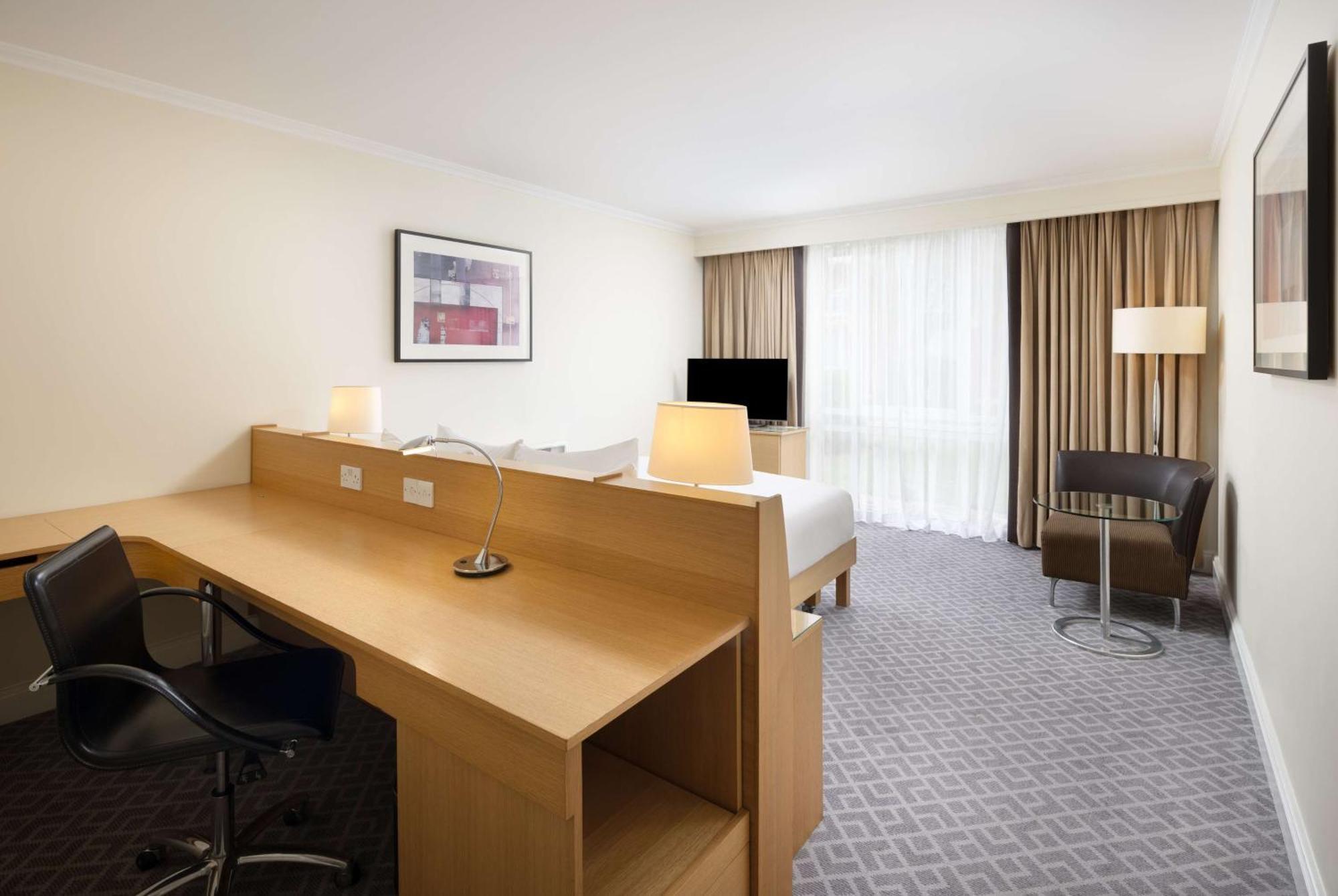 Hilton Northampton Hotel Ngoại thất bức ảnh